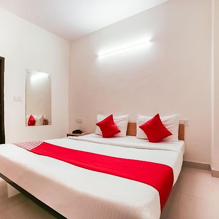 Live On Del5542 Hotel New Delhi Eksteriør billede